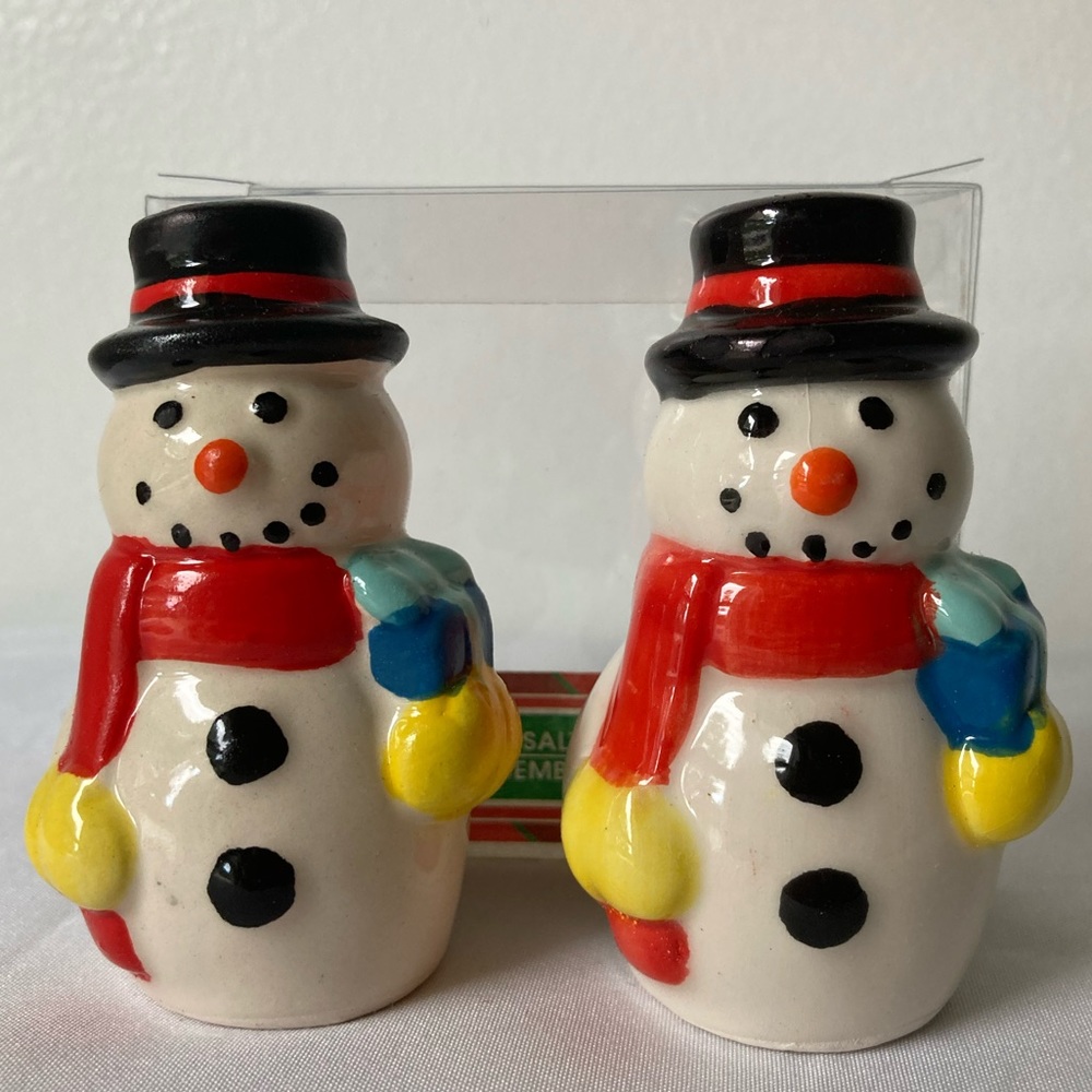 Christmas Salt & Pepper Set Snowmen Snowman Porcelain Greenbrier Int 2.75"